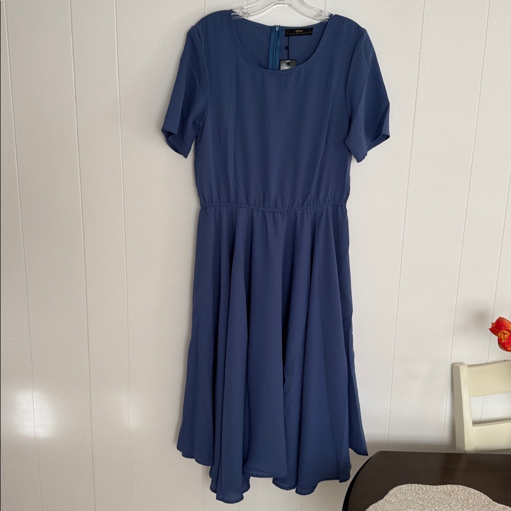Elegant Blue Midi Dress